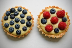 Fruit tart with crème patisserie